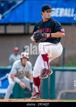 Juni 12 2023 Palo Alto CA U.S.A. während des NCAA Super Regional Baseballspiels zwischen Texas Longhorns und dem Stanford Cardinal in Klein Field/Sunken Diamond in Palo Alto Calif Thurman James/CSM Stockfoto