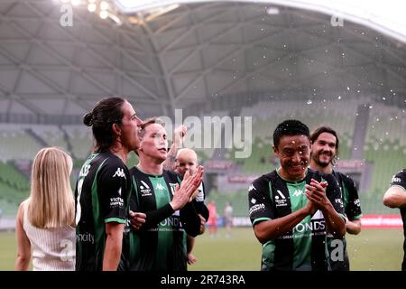 MELBOURNE, AUSTRALIEN - FEBRUAR 23: Spieler von Western United feiern ihren Sieg beim A-League-Fußballspiel zwischen Western United und dem FC Sydney am 23. Februar 2022 im AAMI Park in Melbourne, Australien. Stockfoto