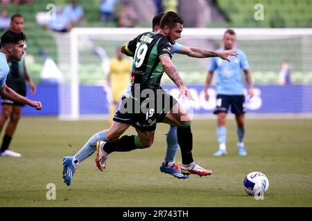 MELBOURNE, AUSTRALIEN - FEBRUAR 23: Joshua Risdon von Western United kontrolliert den Ball während des A-League-Fußballspiels zwischen Western United und dem FC Sydney am 23. Februar 2022 im AAMI Park in Melbourne, Australien. Stockfoto