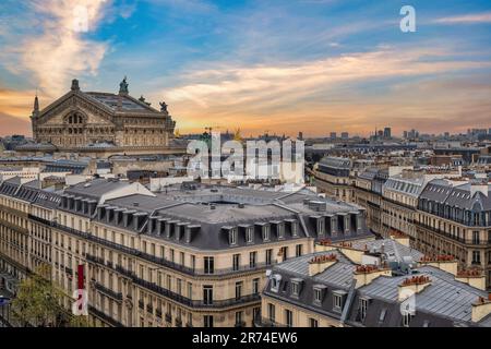 Paris, Frankreich, Blick auf die Skyline der Stadt vom Opernhaus (Palais Garnier) Stockfoto