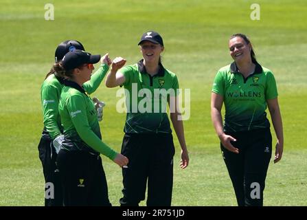 Dateifoto vom 31.-05-2021 von Lauren Filer (Center), die in den letzten beiden Kampagnen von Western Storm eine Spitzendarstellerin war, darunter acht Wickets bei vier Rachael Heyhoe Flint Trophy-Spielen in diesem Jahr. Sie hat zuvor die England Academy vertreten und wurde von Lewis als „Point-of-Difference Bowler“ beschrieben, jemand, der schneller bowlt als wahrscheinlich jeder andere im Land. Ausgabedatum: Dienstag, 13. Juni 2023. Stockfoto