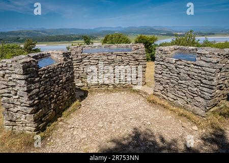 03.06.23 Arnside, Cumbria, Vereinigtes Königreich. Blick vom Gipfel des Arnside Knott mit Blick auf den Lake District Stockfoto