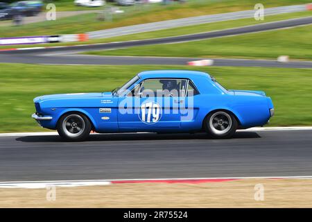 John Spiers, Nigel Greensall, Ford Mustang, Masters Pre-66 Touring Cars, ein 60-minütiges Rennen mit der Option eines zweiten Fahrers für ein Touring Car vor 1966 Stockfoto