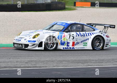 Scarperia, 2. April 2023: Porsche 997 GT3 RSR Jahr 2009 in Aktion während des Mugello Classic 2023 auf dem Mugello Circuit in Italien. Stockfoto