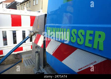 Trinkwasserwagen auf einer Baustelle in Deutschland Stockfoto