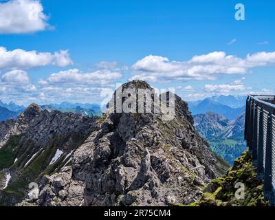 Blick vom Nordwandsteig auf Hindelanger Klettersteig, Nebelhorn - Allgäu-Alpen Stockfoto