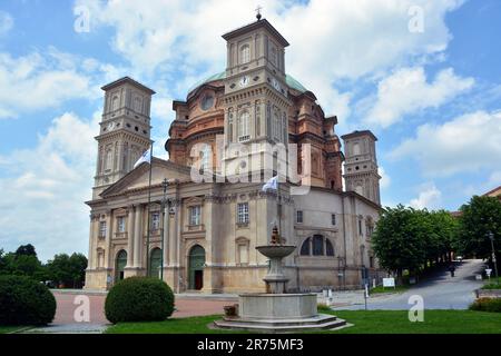 Vicoforte, Piedmont, Italien - 06-10-2023- das Heiligtum von Vicoforte (auch bekannt als Santuario Regina Montis Regalis) Stockfoto