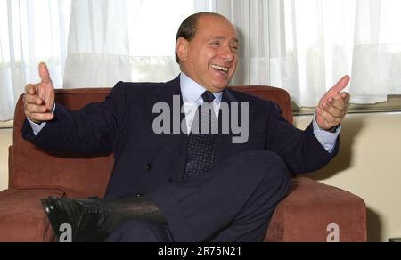 Brüssel, Italien. 30. Juni 2023. Belgien, Brüssel - Oktober 2001 Silvio Berlusconi beim Europäischen Rat redaktionelle Verwendung nur Kredit: Independent Photo Agency/Alamy Live News Stockfoto