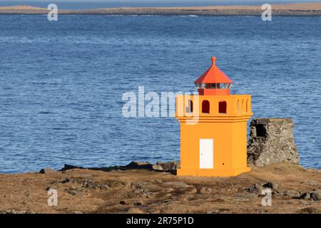 Leuchtturm Hafnarnes in Faskrudsfjördur in Ostisland Stockfoto