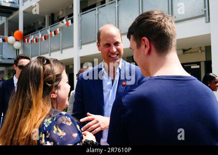 Der Prince of Wales nimmt an der Eröffnung von Centrepoint's Reuben House in London Teil, einer neuen Entwicklung, die einen Schlüsselteil des Programms Independent Living der Organisation zur Bekämpfung der Jugendarbeitslosigkeit in Süd-London bildet. Foto: Dienstag, 13. Juni 2023. Stockfoto