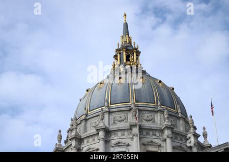 Die kunstvolle Kuppel des Rathauses von San Francisco. Kalifornien, USA. Stockfoto