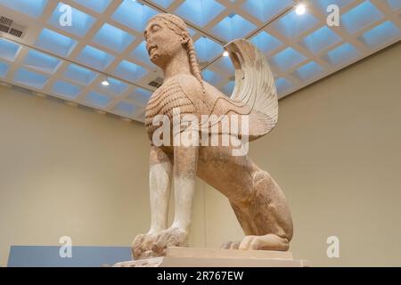 Delphi, Griechenland, 11. August 2022. Sphinx von Naxos im Delphi-Museum. Berühmtes touristisches Reiseziel. Stockfoto