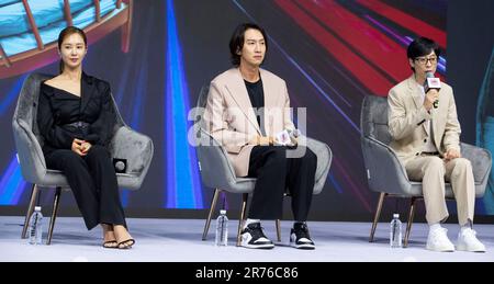 Seoul, Südkorea. 13. Juni 2023. (L bis R) südkoreanische Schauspielerin und Sängerin Kwon Yu-ri, Mitglied der Girl Group Girls' Generation, Schauspieler Lee Kwang-soo und Komiker und Schauspieler Yoo Jae-suk, Fotoaufruf für den Disney-Film „The Zone: Survival Mission Season 2“, Pressekonferenz in Seoul, Südkorea am 13. Juni 2023. Der Film wird am 14. Juni eröffnet. (Foto: Lee Young-ho/Sipa USA) Guthaben: SIPA USA/Alamy Live News Stockfoto