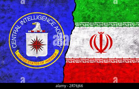 Iran- und CIA-Flagge an der Wand mit Rissen. Beziehungen zur CIA im Iran. DIE US Central Intelligence Agency und der Iran Flaggen zusammen Stockfoto