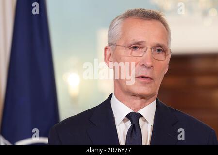 13. Juni 2023, Washington, Distric of Columbia, USA: NATO-Generalsekretär JENS STOLTENBERG spricht heute auf einer Pressekonferenz am 13. Juni 2023 in der Zentrale des Außenministeriums in Washington DC, USA. (Kreditbild: © Lenin Nolly/ZUMA Press Wire) NUR REDAKTIONELLE VERWENDUNG! Nicht für den kommerziellen GEBRAUCH! Stockfoto