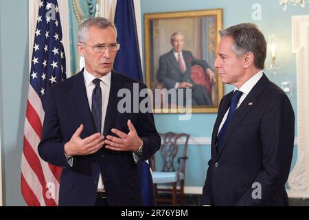 13. Juni 2023, Washington, Distric of Columbia, USA: Außenministerin ANTONY BLINKEN trifft sich mit NATO-Generalsekretär JENS STOLTENBERG und hält heute am 13. Juni 2023 eine Pressekonferenz im Hauptquartier des Außenministeriums in Washington DC, USA ab. (Kreditbild: © Lenin Nolly/ZUMA Press Wire) NUR REDAKTIONELLE VERWENDUNG! Nicht für den kommerziellen GEBRAUCH! Stockfoto