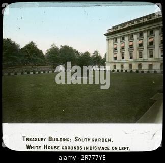 Treasury Building: South Garden. Das Gelände des Weißen Hauses in der Ferne liegt auf der linken Seite. Fotografien des Personals, der Einrichtungen und Aktivitäten des Finanzministeriums. Finanzministerium Stockfoto