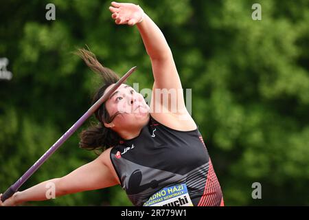 Kladno, Tschechische Republik. 13. Juni 2023. Der japanische Sportler Haruka Kitaguchi tritt am 13. Juni 2023 in Kladno in der Tschechischen Republik während der Kladno-Würfe, der internationalen Sportveranstaltung, im Speerwurf gegeneinander an. Kredit: Michal Kamaryt/CTK Photo/Alamy Live News Stockfoto