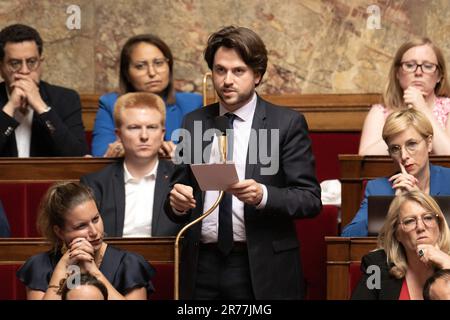 Paris, Frankreich. 13. Juni 2023. Stellvertreter, Aurelien Saintoul nimmt am 13. Juni 2023 in Paris, Frankreich, an einer Fragestunde mit der Regierung in der französischen Nationalversammlung Teil. Foto: David Niviere/ABACAPRESS.COM Kredit: Abaca Press/Alamy Live News Stockfoto