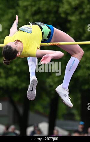 Kladno, Tschechische Republik. 13. Juni 2023. Die ukrainische Sportlerin Julia Chumachenko tritt am 13. Juni 2023 in Kladno, Tschechische Republik, während der Kladno-Wurfe, dem internationalen Sporttreffen, im Hochsprung an. Kredit: Michal Kamaryt/CTK Photo/Alamy Live News Stockfoto