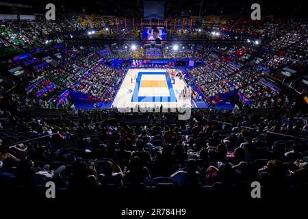 Hongkong, Hongkong. 13. Juni 2023. Blick auf das Hong Kong Coliseum während des Vorspiels der FIVB Volleyball Nations League Hong Kong 2023 zwischen China und Kanada. Endstand: China 3:0 Kanada. (Foto: Ben Lau/SOPA Images/Sipa USA) Guthaben: SIPA USA/Alamy Live News Stockfoto