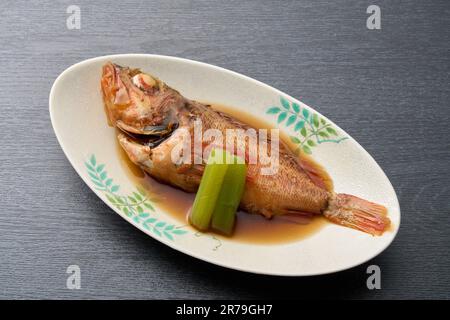 Japanisches Fischgericht, gekochte Rübe Stockfoto