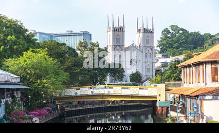 Die malerischen, historischen Straßen entlang des Flusses Malacca in der Stadt Malakka, Malaysia Stockfoto