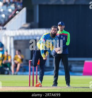 Bears' Jake Lintott Bowling in Birmingham, Großbritannien, am 3. Juni 2023 während des Vital T20 Blast Spiels zwischen Birmingham Bears & Notts Outlaws Stockfoto