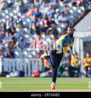 Moeen Ali Bowling für Bären am 3. Juni 2023 in Birmingham, Großbritannien, während des Spiels „Vitality T20 Blast“ zwischen Birmingham Bears & Notts Outlaws Stockfoto