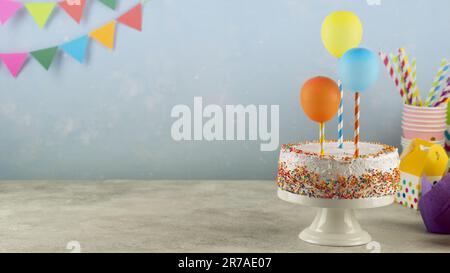 Ein bezaubernder kleiner Junge feiert seinen ersten Geburtstag, umgeben von bunten Ballons und einem köstlichen Geburtstagskuchen Stockfoto