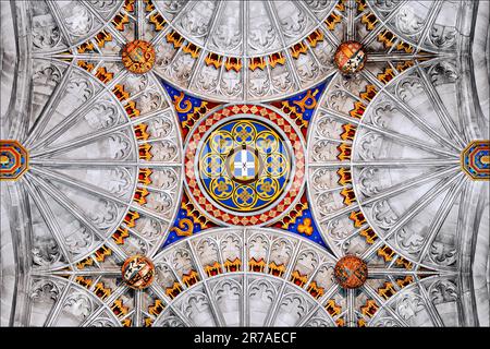 Die Kathedrale von Canterbury, Blick in Richtung der Kreuzung, Südostengland, administrative Grafschaft Kent, England, Vereinigtes Königreich Stockfoto