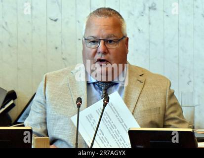Namur, Belgien. 14. Juni 2023. Der Vorsitzende des Wallonischen parlaments Andre Frederic wurde auf einer Plenartagung des Wallonischen Parlaments am Mittwoch, den 14. Juni 2023 in Namur fotografiert. BELGA FOTO ERIC LALMAND Kredit: Belga News Agency/Alamy Live News Stockfoto