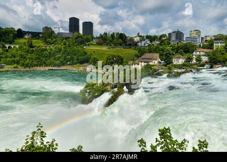 Blick auf die Rheinfälle (Rheinfälle), den größten Wasserfall in Europa Stockfoto