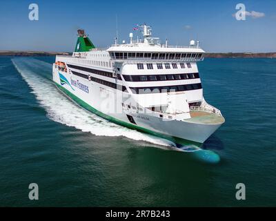 Oscar Wilde ist eine Tallink Kreuzfahrtfähre auf der Chartertour nach Irish Ferries. Es bedient derzeit die Route in der Irischen See zwischen Pembroke Dock und Rosslare. Stockfoto