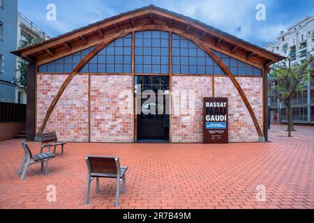 Barcelona, Maresme Coast, Mataró City, das Nau Gaudí der Cooperativa Obrera Mataronense ist ein Werk der Gemeinde Mataró (Barcelona) erklärt Stockfoto