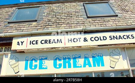 Ayr, Schottland, Vereinigtes Königreich, 14. Juni 2023. Wetter in Großbritannien: Heißer Strand in Ayr sah Touristen und Einheimische den Sand genießen. Credit Gerard Ferry/Alamy Live News Stockfoto