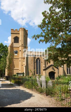 Die historische denkmalgeschützte Kirche St. Mary, Walthamstow Village, London UK Stockfoto