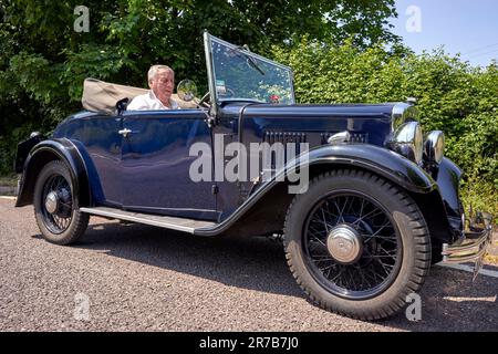 Austin 10 Tourer, 4-Sitzer, 1932 englischer Oldtimer, durchgehender Seitenblick, England UK Stockfoto