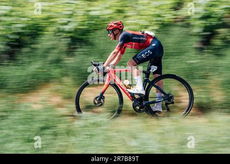 Leukerbad, Schweiz. 14. Juni 2023. Bild von Zac Williams/SWpix.com- 14/06/2023 - Radfahren - 2023 Tour de Suisse - Stage 4 - Ben Tulett, Ineos Grenadiers. Kredit: SWpix/Alamy Live News Stockfoto