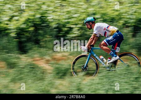 Leukerbad, Schweiz. 14. Juni 2023. Bild von Zac Williams/SWpix.com- 14/06/2023 - Radfahren - 2023 Tour de Suisse - Stage 4 - Peter Sagan, Total Energies. Kredit: SWpix/Alamy Live News Stockfoto