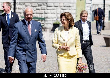 Visby, Schweden. 14. Juni 2023. Visby 20230614 König Carl Gustaf und Königin Silvia auf dem Weg zur Residenz während des Landbesuchs des königlichen Paares in Gotland. Foto: Christine Olsson/TT/Code 10430 Kredit: TT News Agency/Alamy Live News Stockfoto