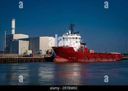 Das Kraftwerk Great Yarmouth wird von RWE betrieben. Great Yarmouth Power Station ist ein Gaskraftwerk mit kombiniertem Zyklus, das 2001 eröffnet wurde. Stockfoto