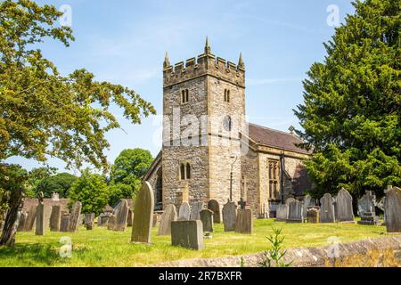 Holy Trinity Church im Derbyshire Dorf Ashford-in-the-Water Parish Kirche in Ashford in the Water, Derbyshire Dales, Peak District Stockfoto