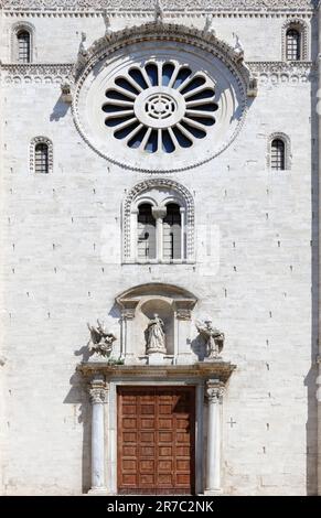 Blick und Details der Basilica Cattedrale Metropolitana, Bari Stockfoto