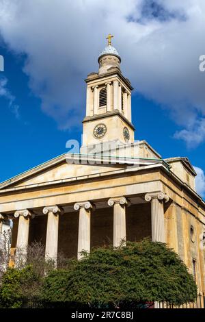 Das Äußere von St. Peters Church am Eaton Square in London, Großbritannien. Stockfoto