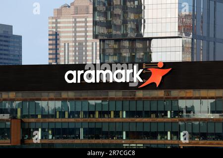 Firmenzentrale ARAMARK, 2400 Market St, Philadelphia, Pennsylvania. Ein globaler Anbieter von Gastronomie, Outsourcing und Uniformen mit Sitz in Philadelphia. Stockfoto