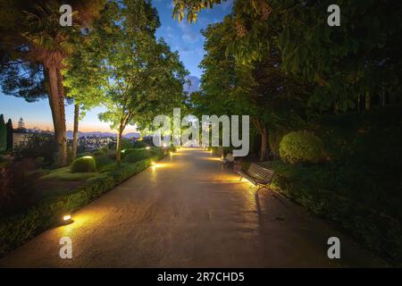 Generalife Gärten der Alhambra bei Nacht - Granada, Andalusien, Spanien Stockfoto