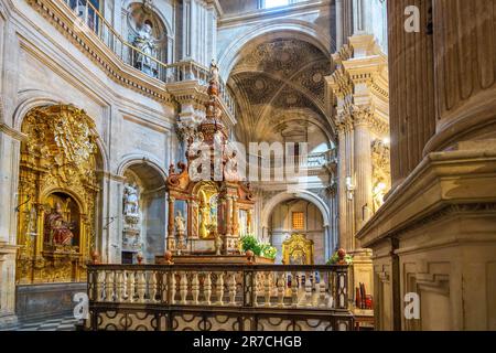 Innere der Sagrario-Kirche (Iglesia del Sagrario) - Granada, Andalusien, Spanien Stockfoto