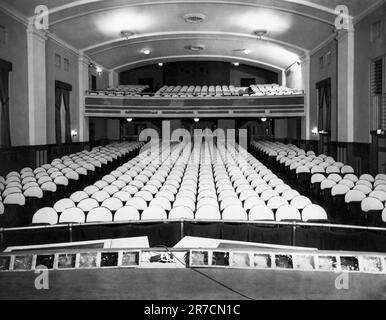 Vereinigte Staaten: c. 1948 das Innere eines Theaters aus Sicht der Bühne. Stockfoto