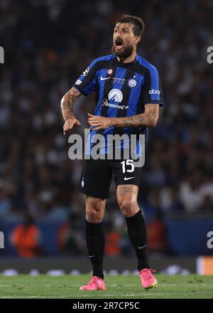 Istanbul, Türkei, 10. Juni 2023. Francesco Acerbi vom FC Internazionale reagiert während des UEFA Champions League-Spiels im Atatürk-Olympiastadion in Istanbul. Der Bildausdruck sollte lauten: Jonathan Moscrop/Sportimage Stockfoto